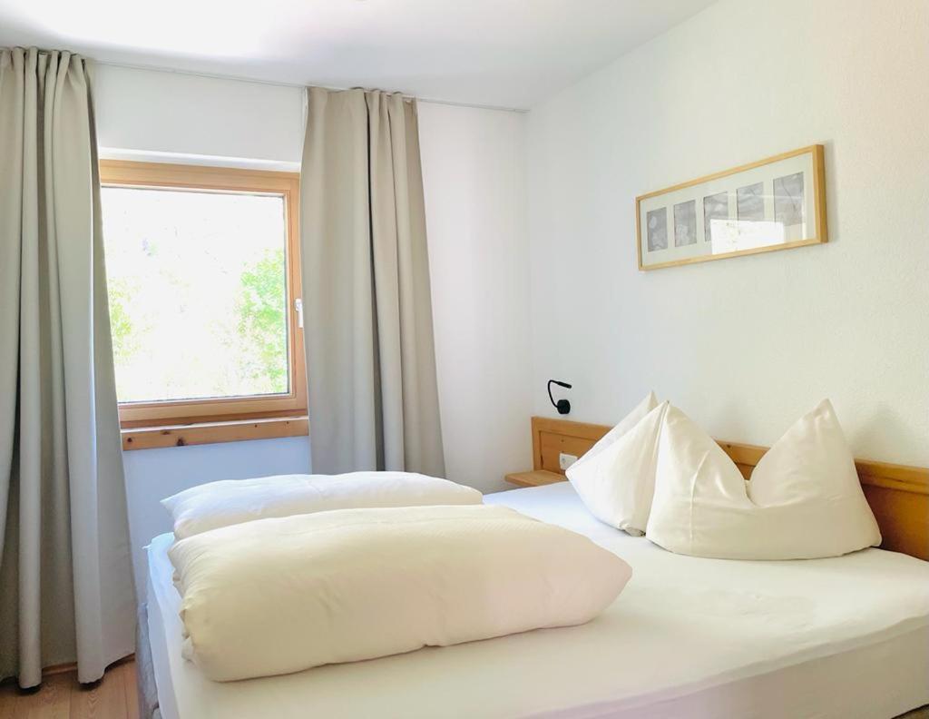 Haus Schuchter Hotel Pfunds Bagian luar foto