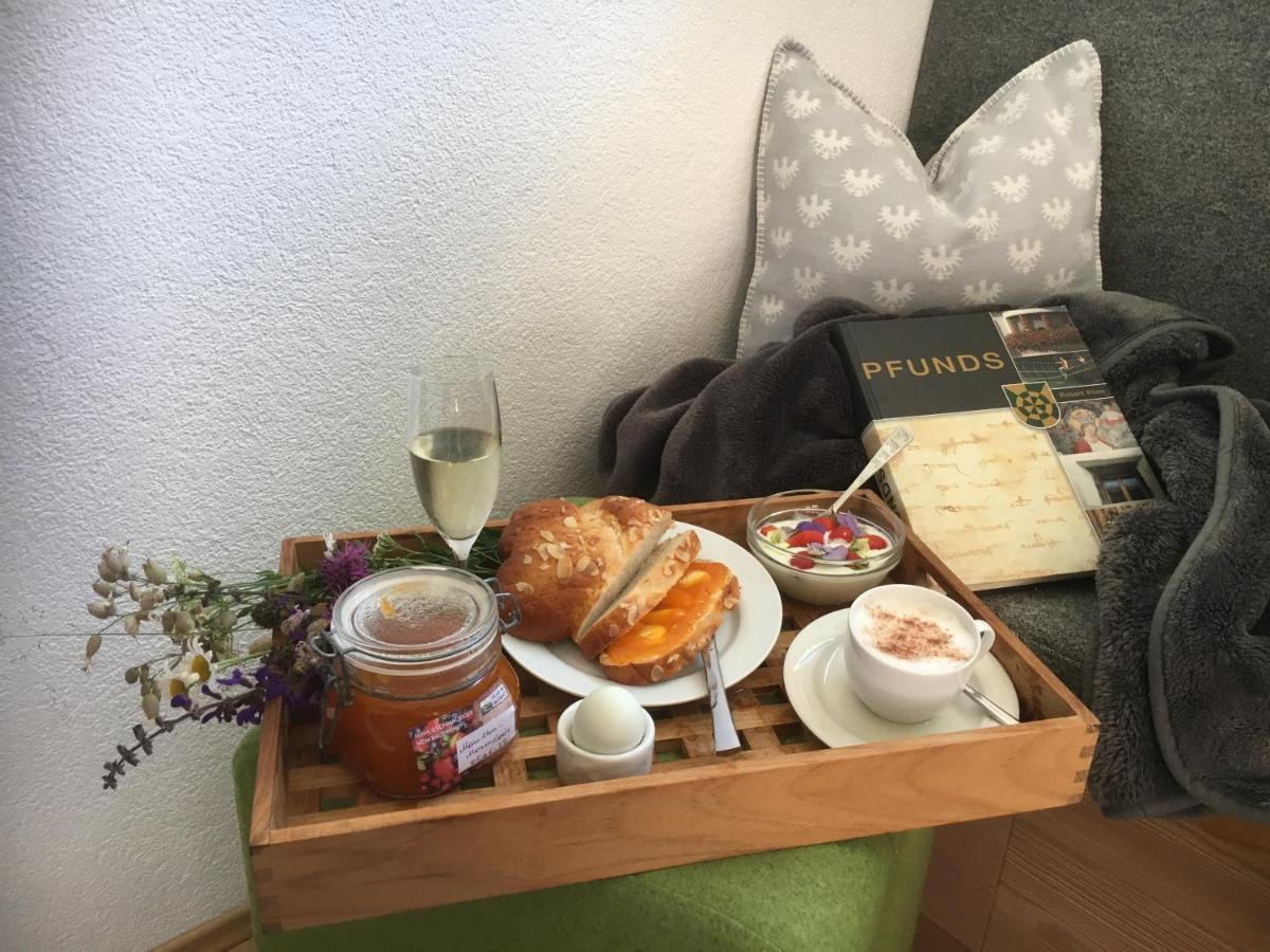 Haus Schuchter Hotel Pfunds Bagian luar foto