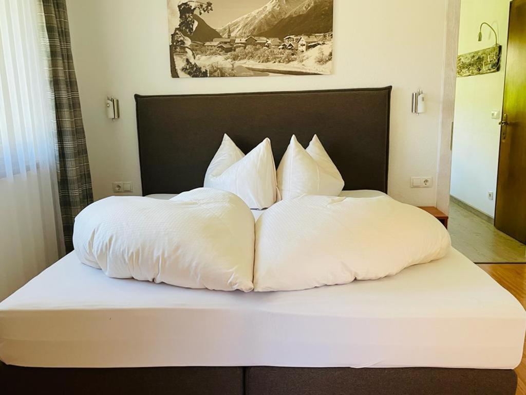 Haus Schuchter Hotel Pfunds Bagian luar foto
